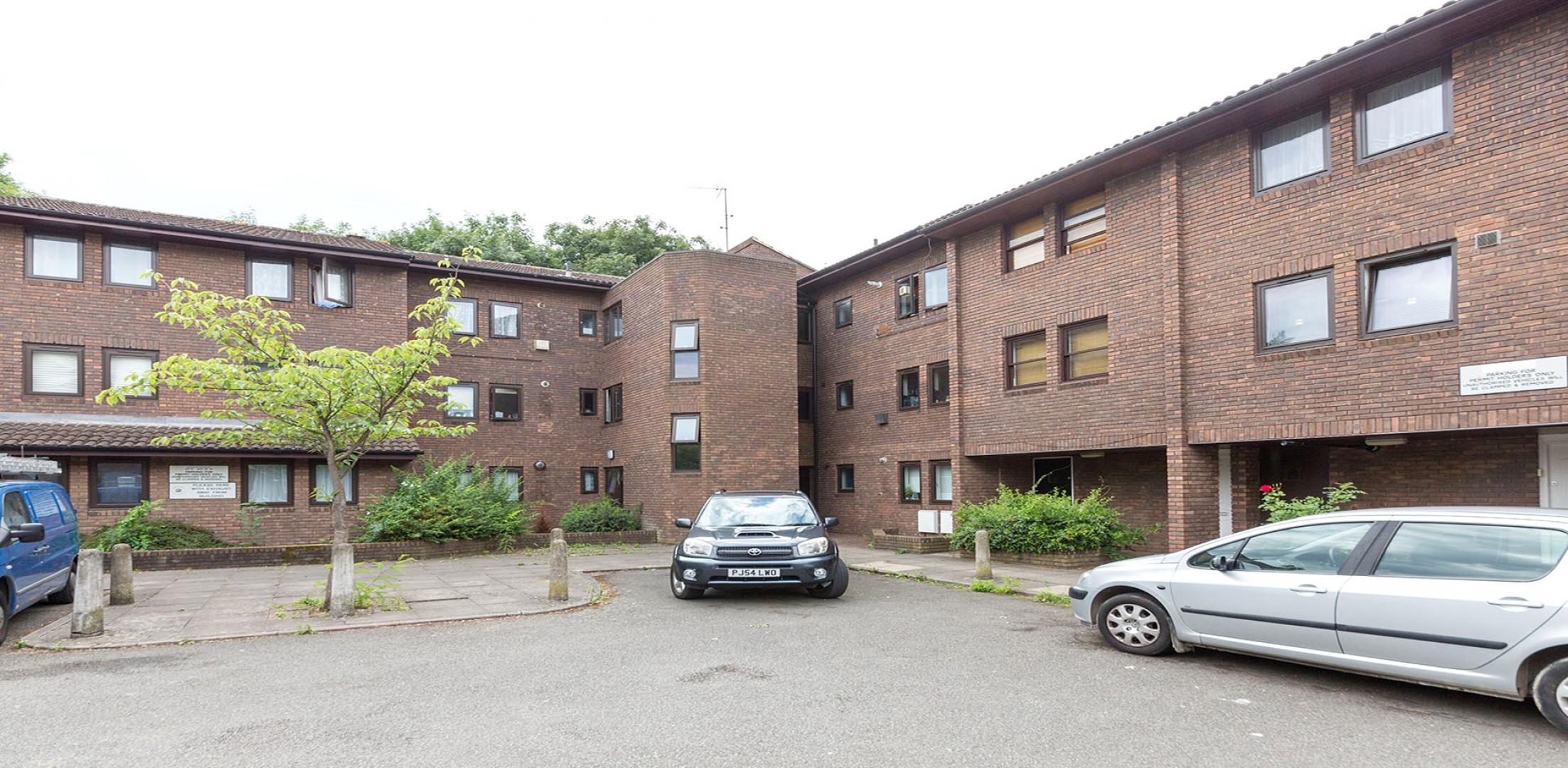 			UNDER OFFER , 2 Bedroom, 1 bath, 1 reception Flat			 Brondesbury Park, KILBURN